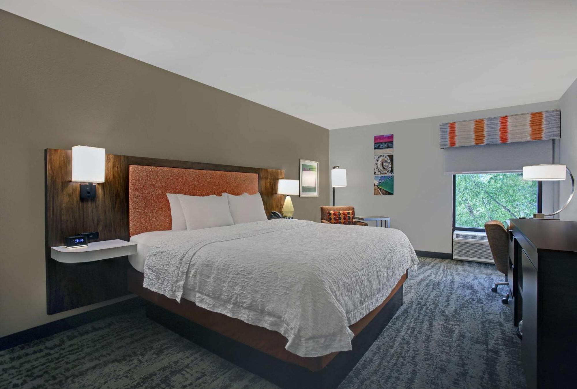 Hampton Inn Salisbury Exterior photo